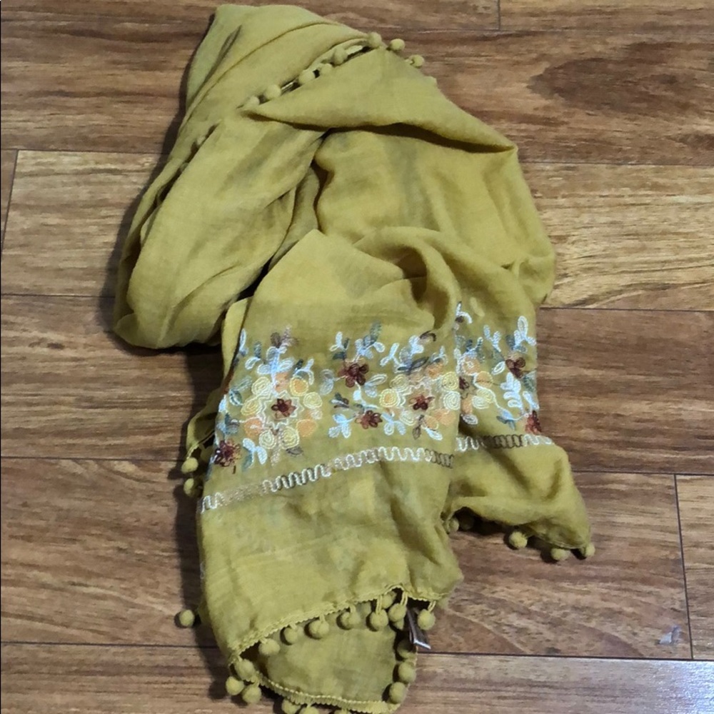 Mustard scarf with Pom poms and embroidered design